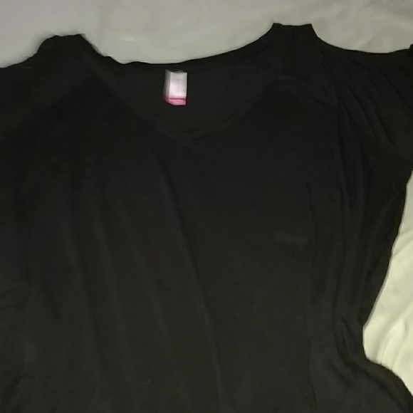 Top - Picture 2 of 2